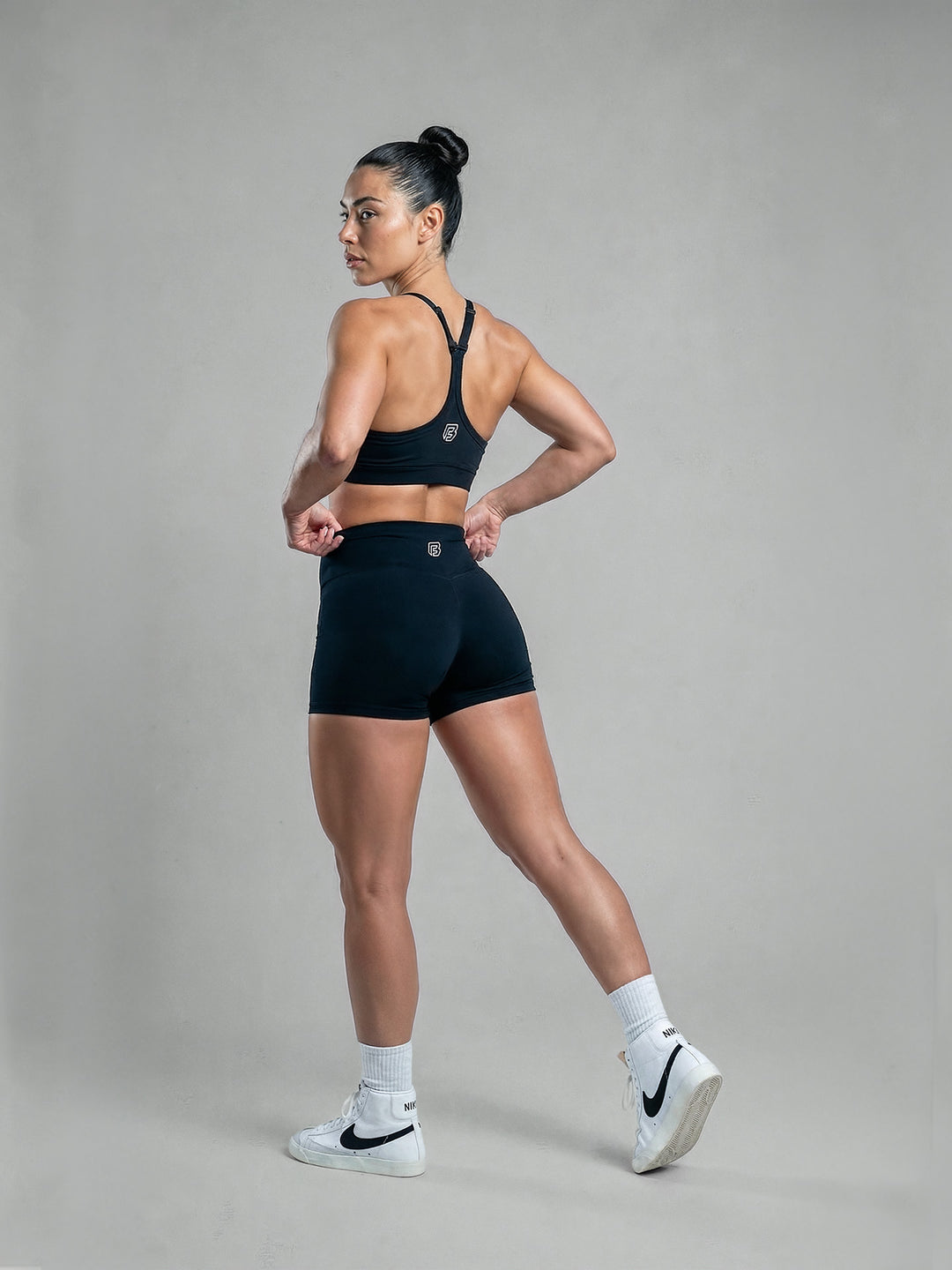 "APEX" 3IN. SHORT (BLACK)