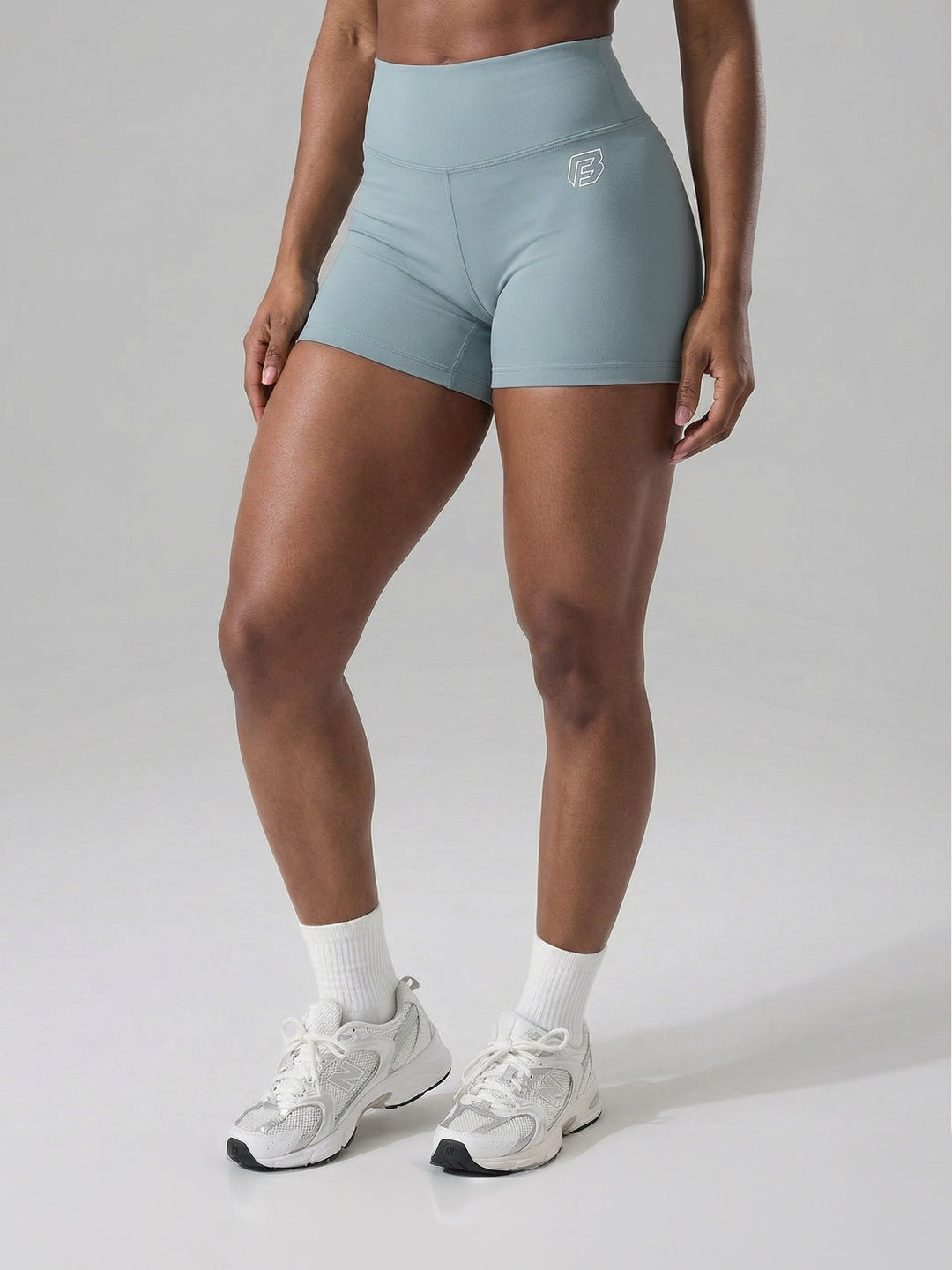 "APEX" 3IN. SHORT (CELESTE)